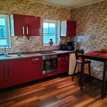 Kleine Landhaus-wohnung Im Freistehenden Fachwerkhaus