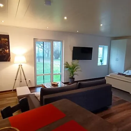 Kleine Landhaus-wohnung Im Freistehenden Fachwerkhaus 別荘 ミンデン