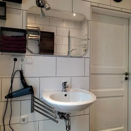 Kleine Landhaus-wohnung Im Freistehenden Fachwerkhaus Semesterbostad *