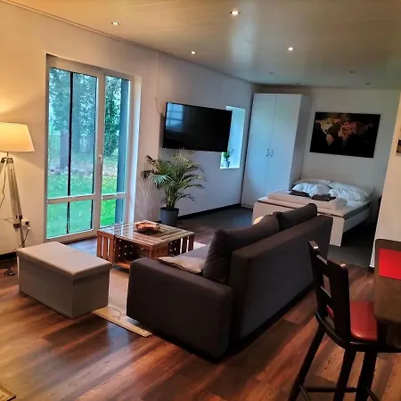 Kleine Landhaus-wohnung Im Freistehenden Fachwerkhaus Semesterbostad *