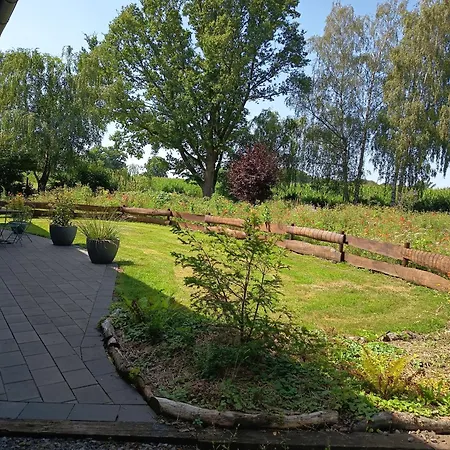 Kleine Landhaus-wohnung Im Freistehenden Fachwerkhaus Semesterbostad