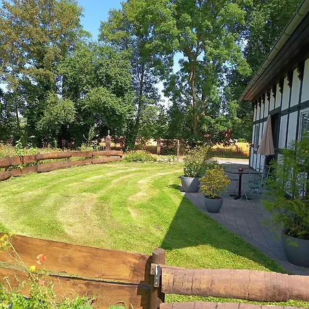 Kleine Landhaus-wohnung Im Freistehenden Fachwerkhaus Semesterbostad *