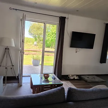 Semesterbostad Kleine Landhaus-wohnung Im Freistehenden Fachwerkhaus *