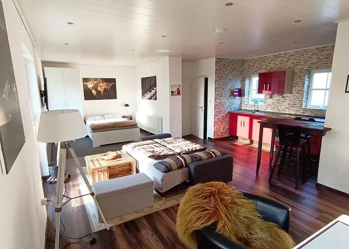 Kleine Landhaus-wohnung Im Freistehenden Fachwerkhaus